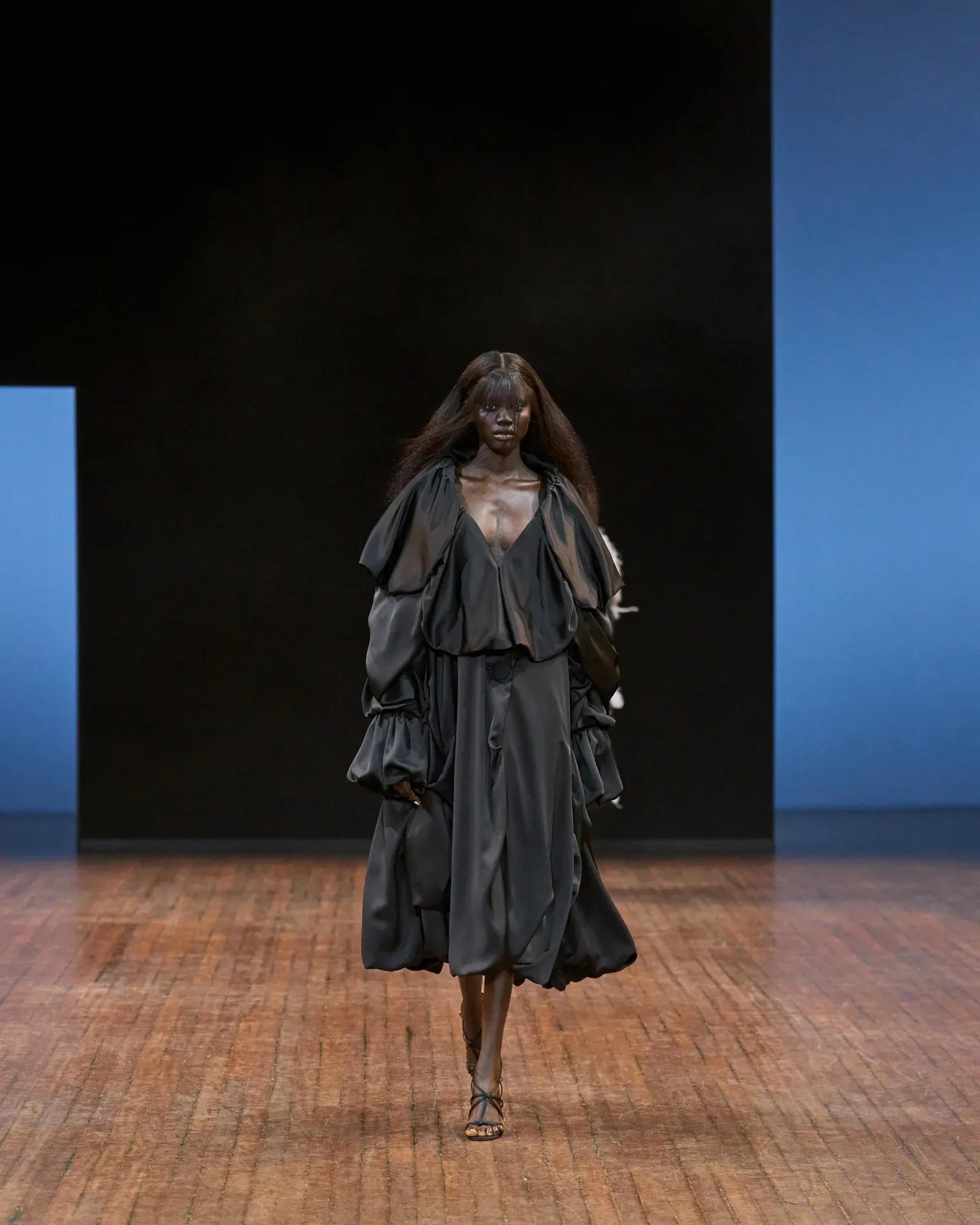 Viktor & Rolf HC F25 LOOK 002.webp