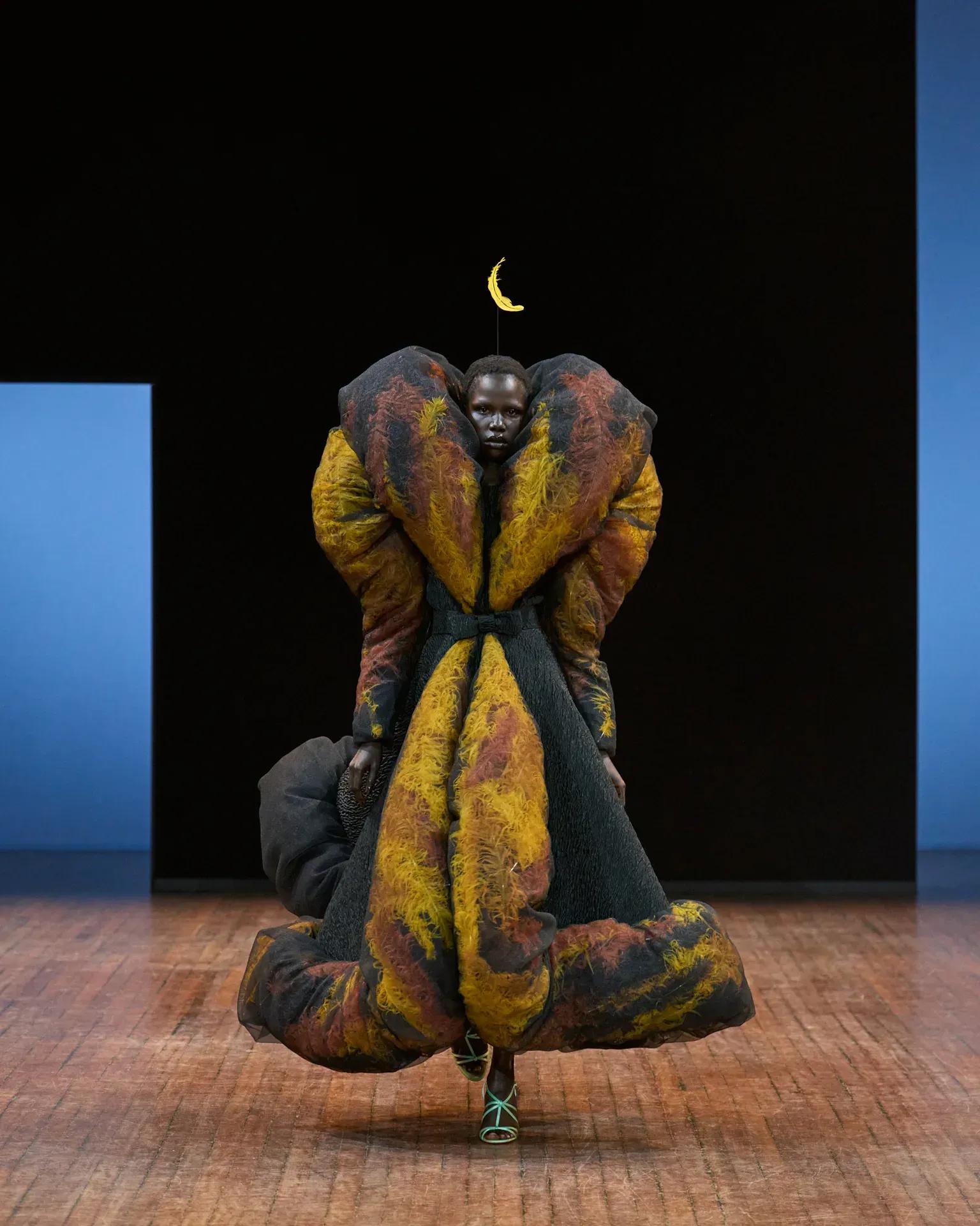 Viktor & Rolf HC F25 LOOK 021.webp